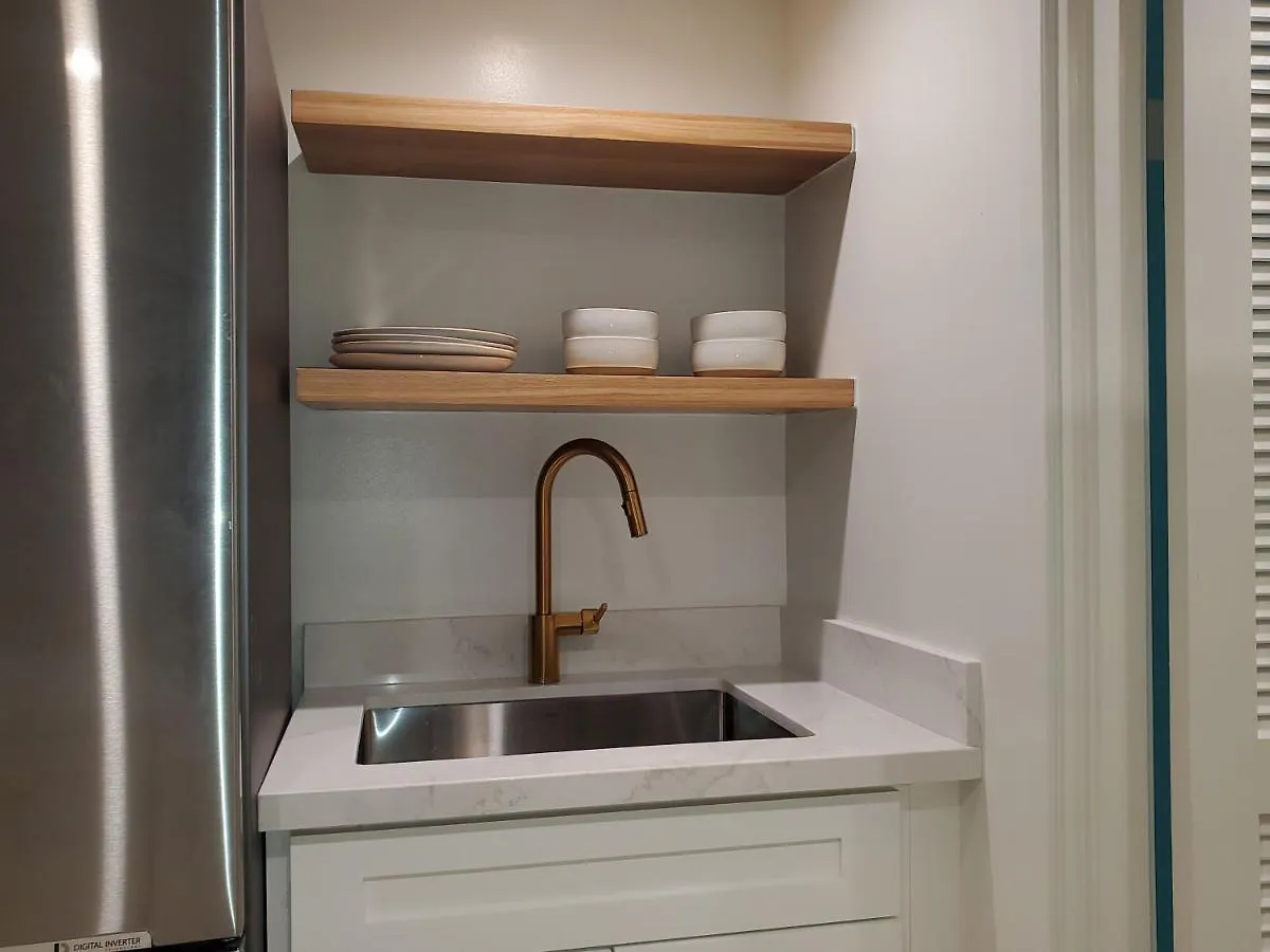 Aparthotel S&N Lux Suite-Free Parking-King Bed-Kitchen-Wifi Honolulu