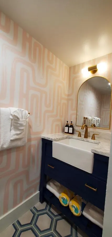 Aparthotel S&N Lux Suite-Free Parking-King Bed-Kitchen-Wifi Honolulu