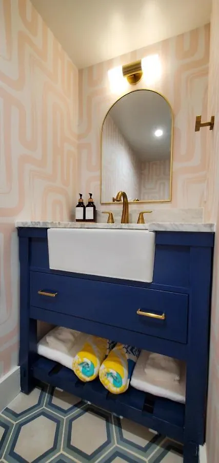 S&N Lux Suite-Free Parking-King Bed-Kitchen-Wifi Honolulu