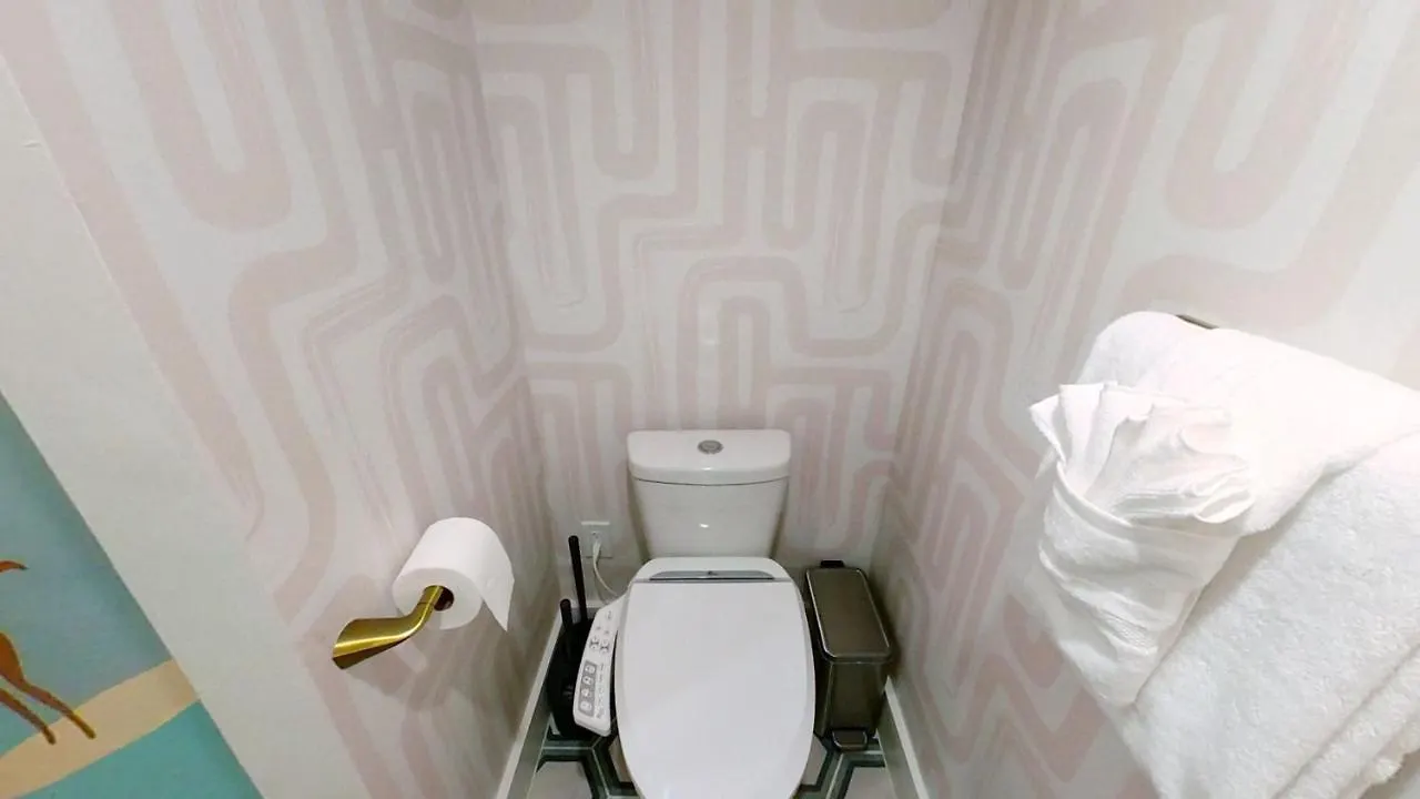 S&N Lux Suite-Free Parking-King Bed-Kitchen-Wifi Honolulu Aparthotel