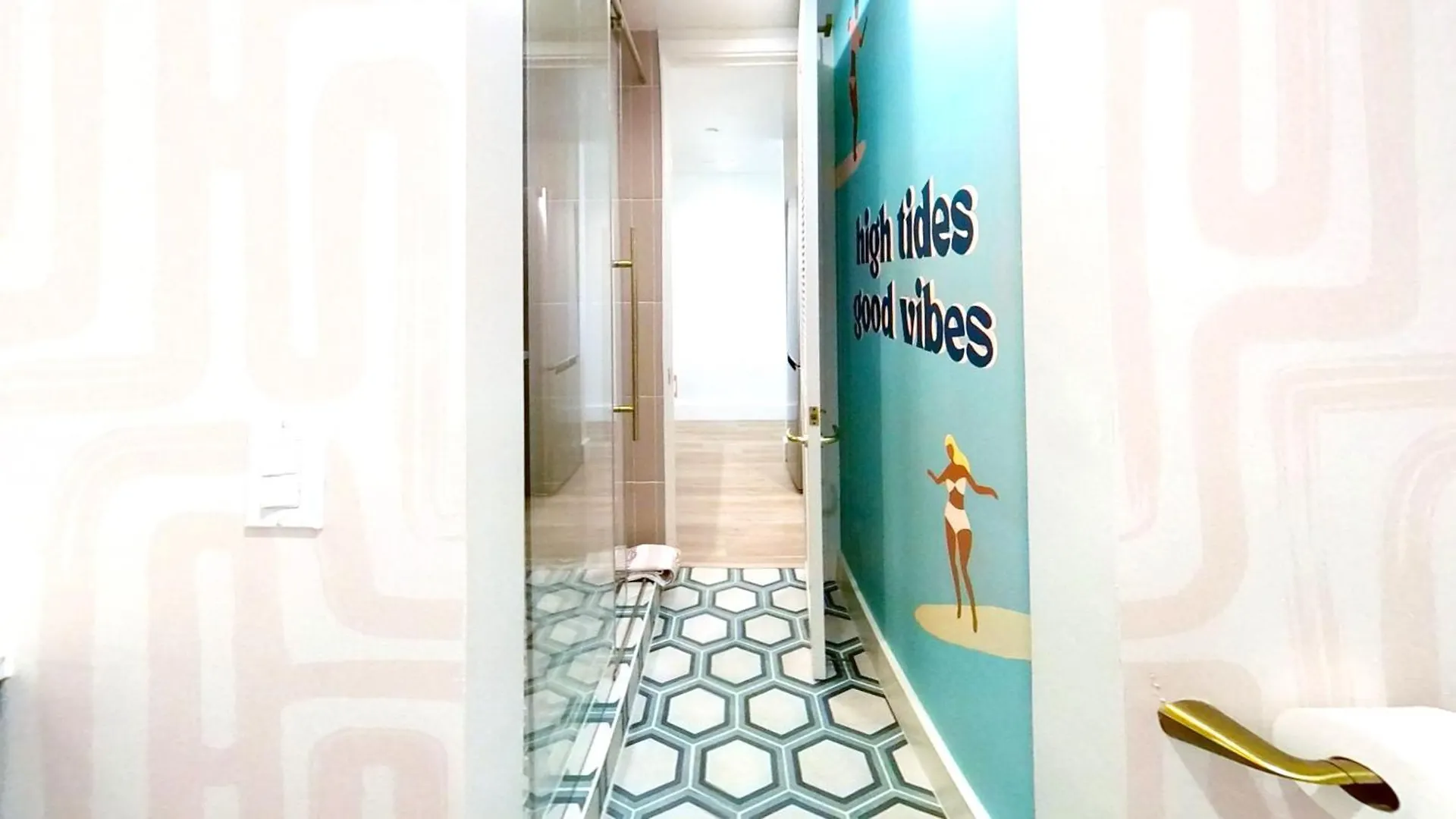 Aparthotel S&N Lux Suite-Free Parking-King Bed-Kitchen-Wifi Honolulu