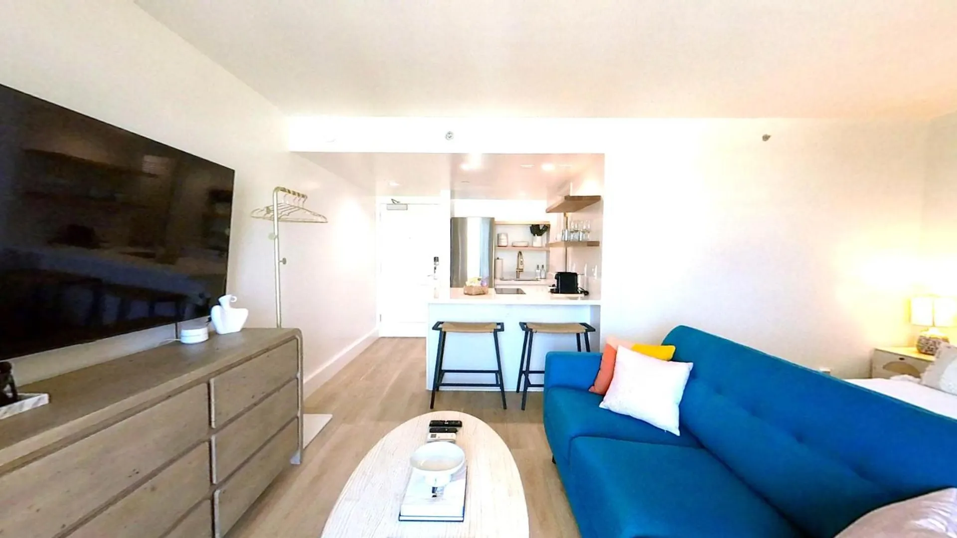 Aparthotel S&N Lux Suite-Free Parking-King Bed-Kitchen-Wifi Honolulu United States