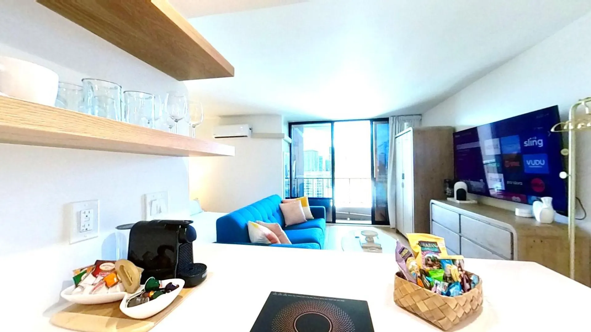 S&N Lux Suite-Free Parking-King Bed-Kitchen-Wifi Honolulu United States